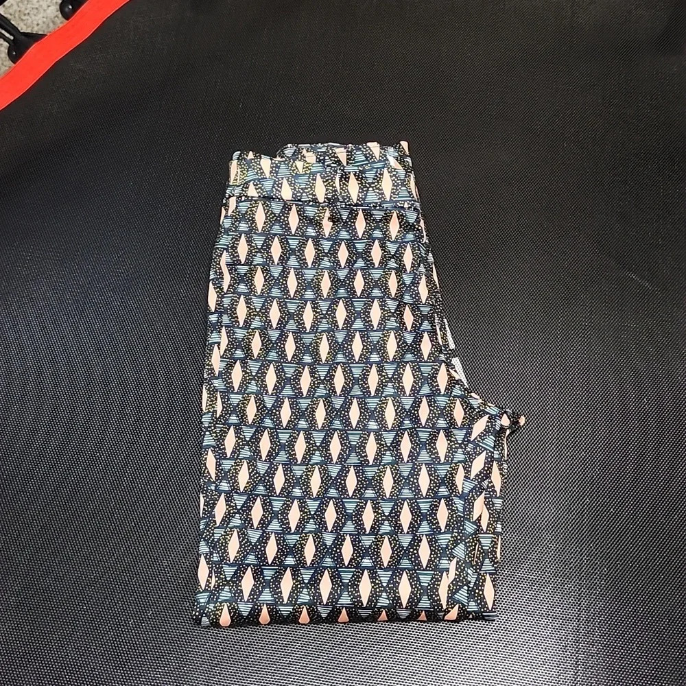 H&M diamond shaped pattern womens size6 box#3 NWOT